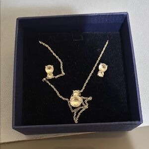 Elegant Silver Jewelry Set